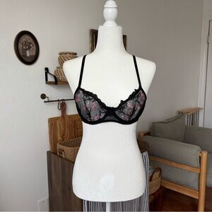 Black Floral Lace Bra Women’s Size Small